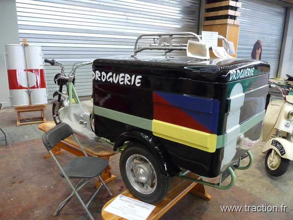 2011_epoquauto (79).jpg - 05/11/2011 - 69000 LYON - EPOQU'AUTO - 33ème Salon International Autos & Motos Anciennes - Motocar -  MACQUET (Armentière) - 1951